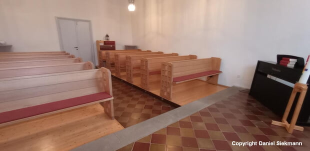 Neue Sitzbankheizung in der Schlosskapelle Overhagen