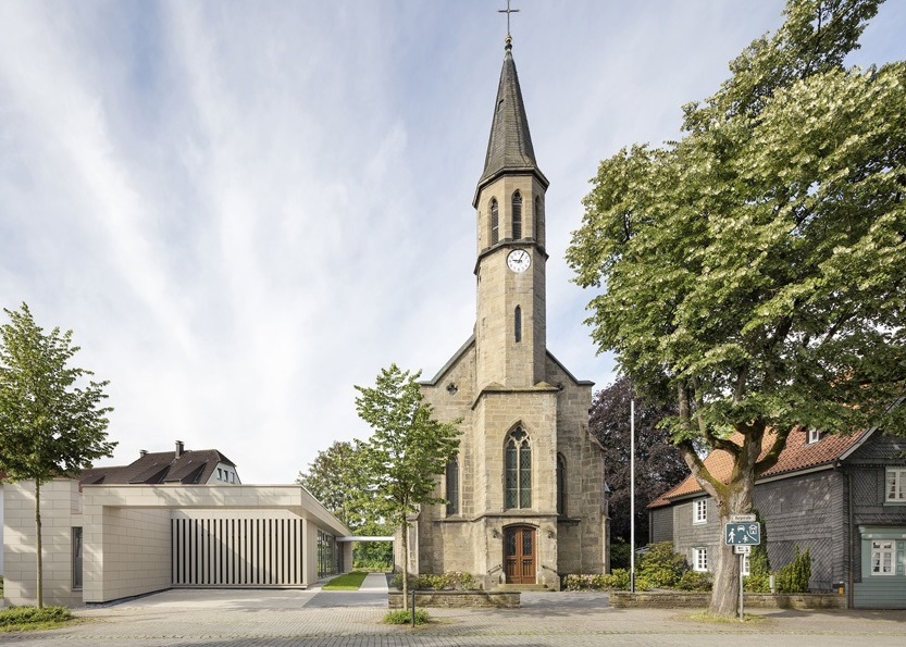 Die Evangelische Kirchengemeinde Neheim lädt im Rahmen der Reihe zur Bundestagswahl „Du hast die Wahl“ ein zu einem Abendmahlsgottesdienst zum Thema „Verhältnis der Geschlechter“,